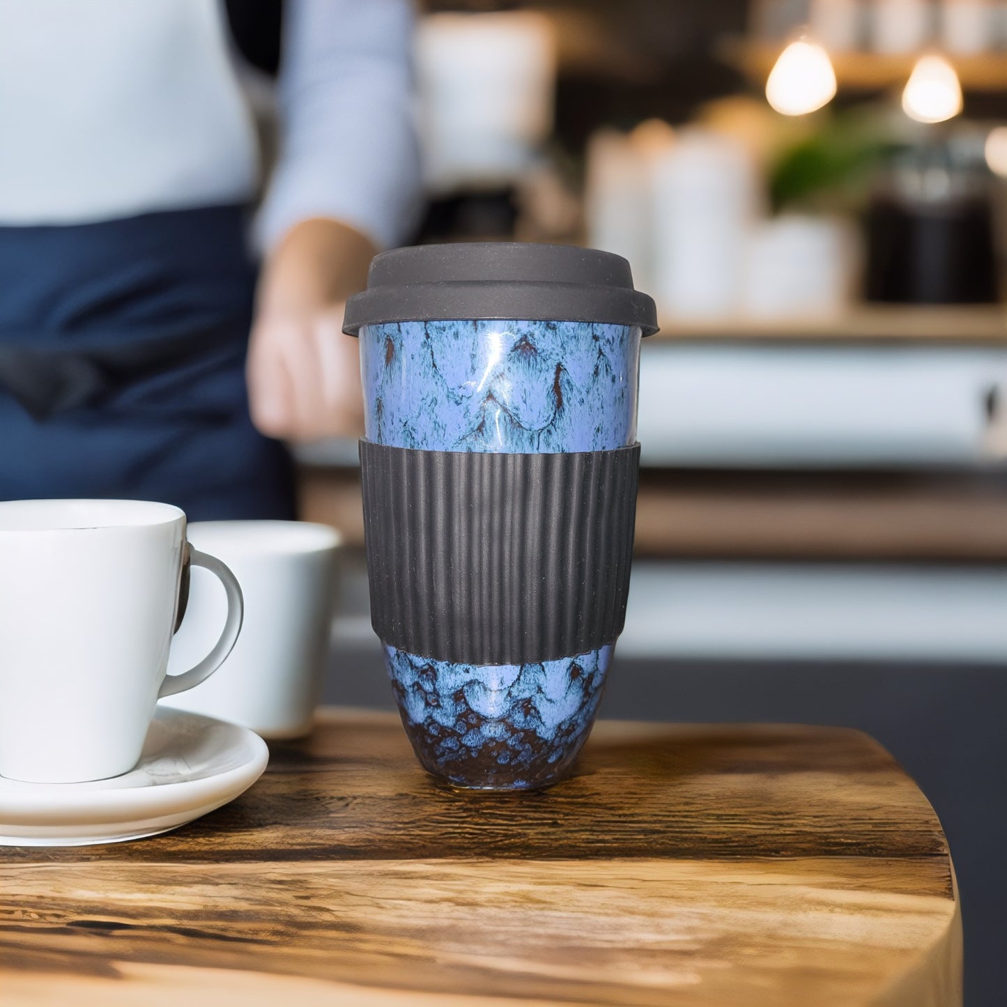 Lariwo koffie 2 go mok blauw met siliconen band en afsluitbare deksel
