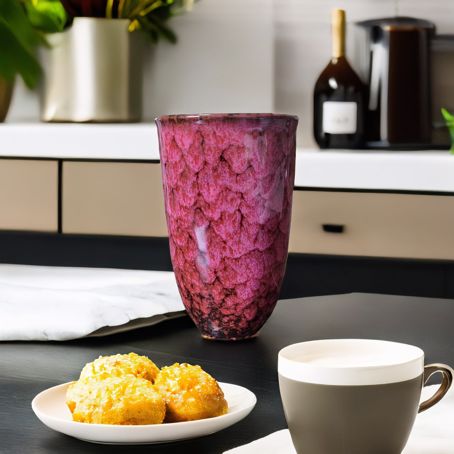 Lariwo koffie 2 go mok rood op de keuken tafel