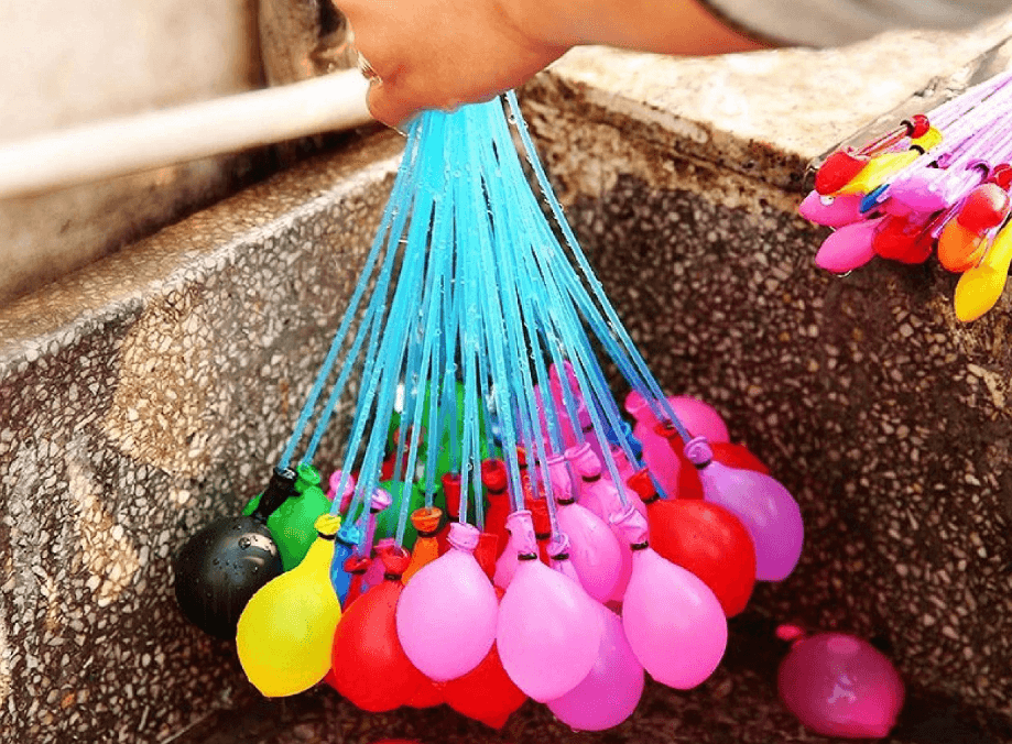 water ballonnen worden gevuld met water